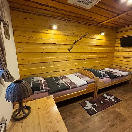 Steak Restaurant Country Saloon Penzion Klatovy